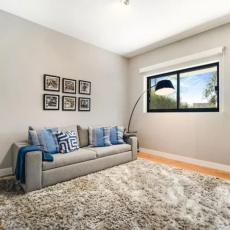 Erena Villa *